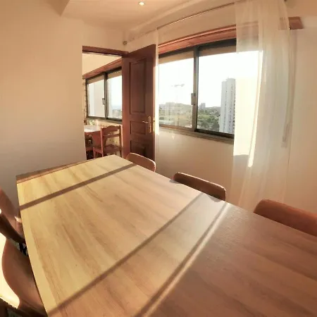 Lisbon T2 In In Oeiras Lisbon Apartment