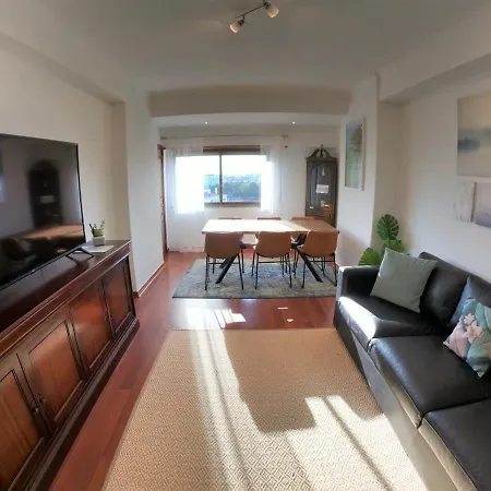 Lisbon T2 In In Oeiras Lisbon Apartment